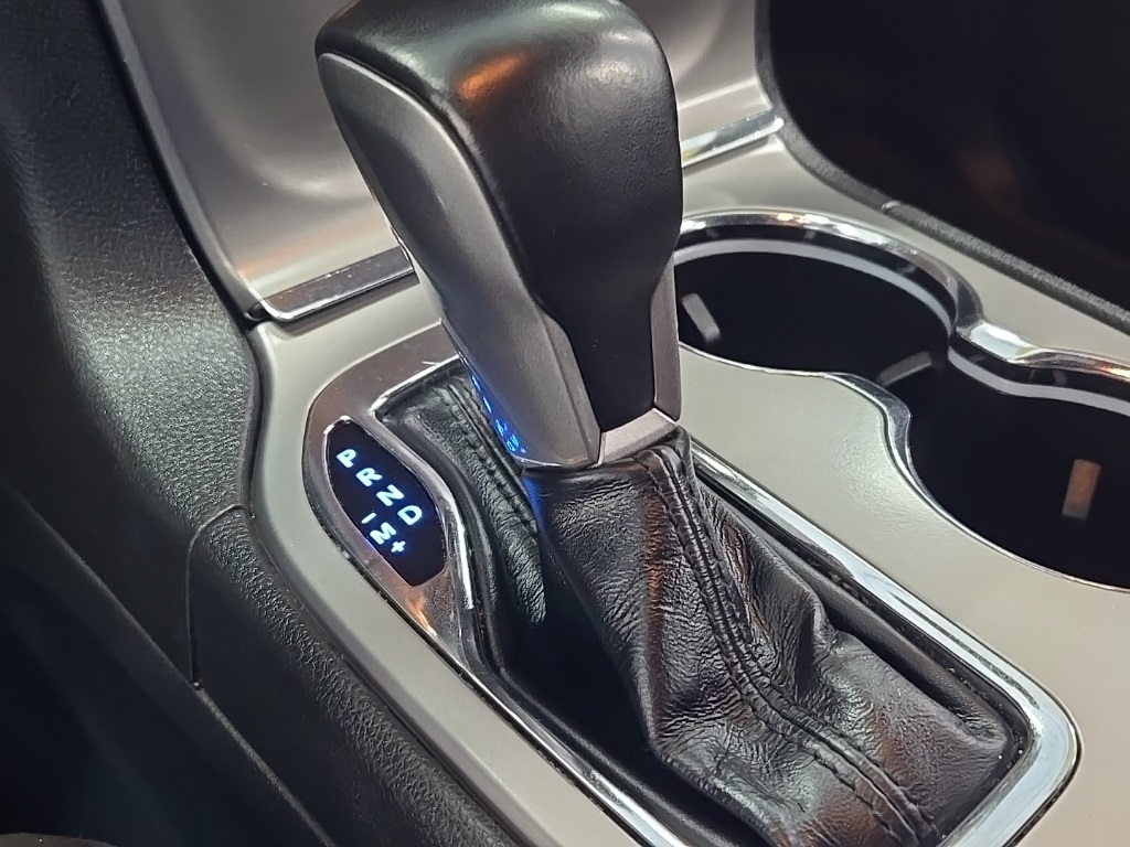 Vehicle image 24 of 35
