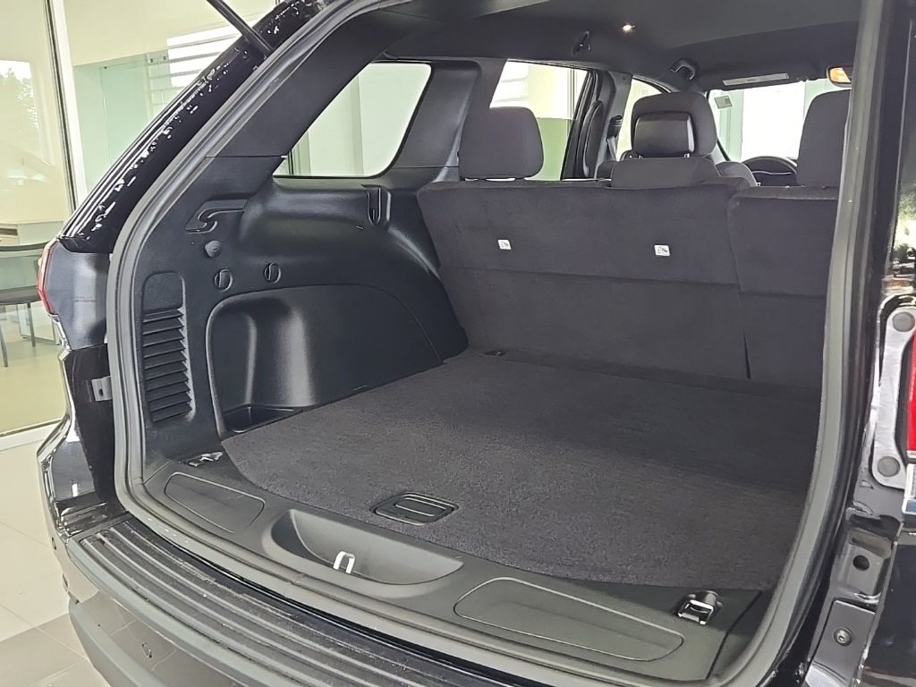 Vehicle image 15 of 35