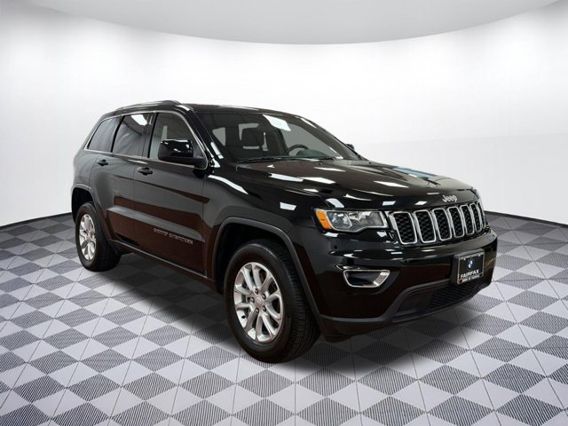 2021 Jeep Grand Cherokee Laredo E Image 3 of 32
