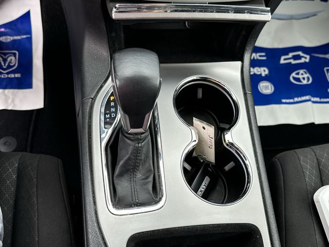 Vehicle image 19 of 24