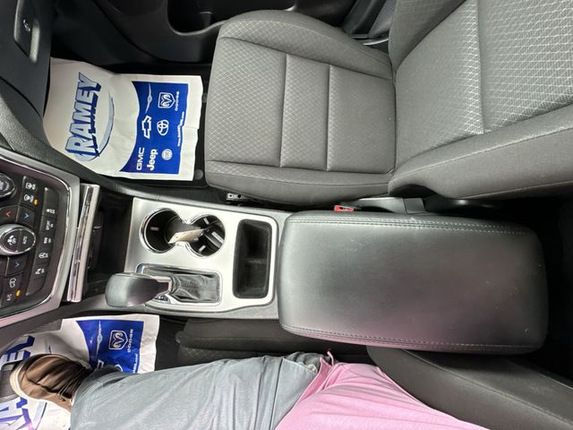 Vehicle image 20 of 24