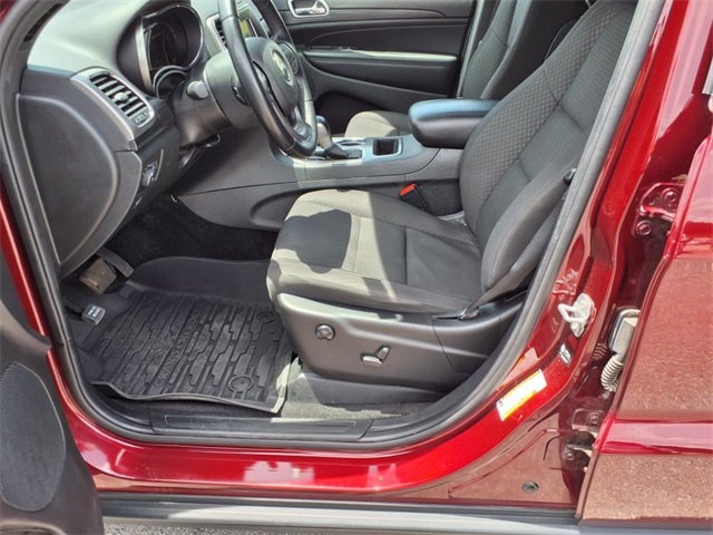 Vehicle image 20 of 21