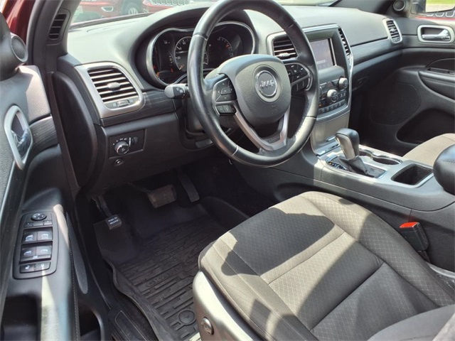 Vehicle image 13 of 21