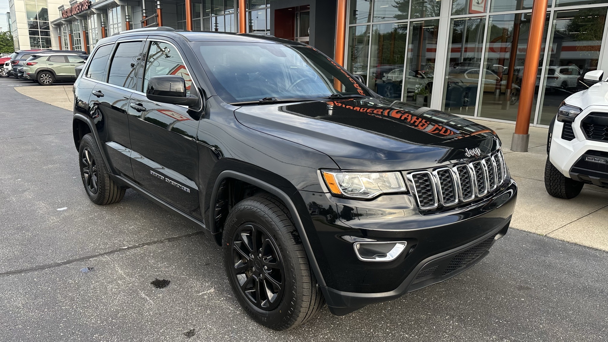 Vehicle image 3 of 26