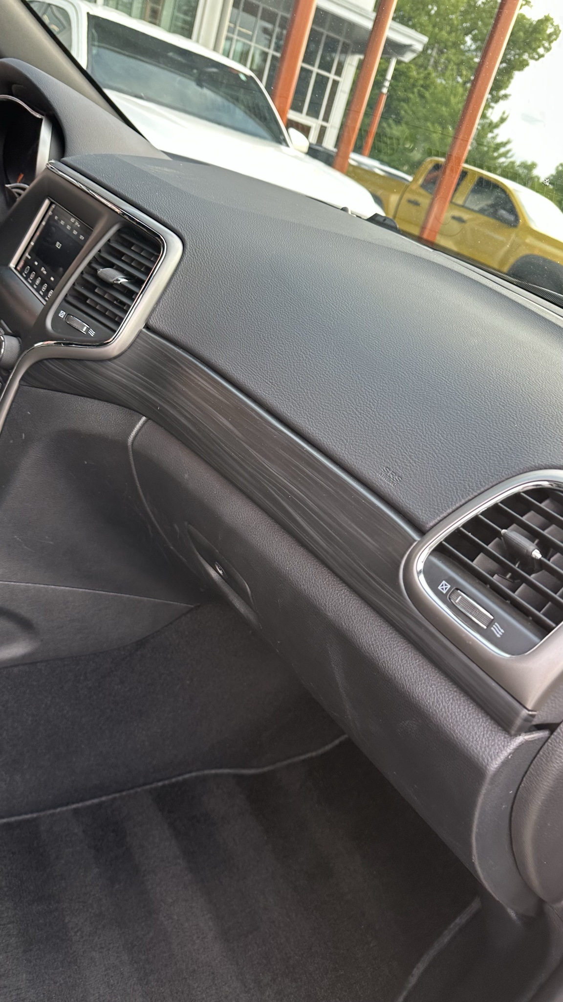 Vehicle image 12 of 26