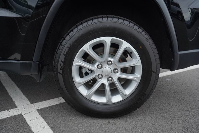Vehicle image 12 of 37