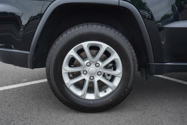 Vehicle image 13 of 37