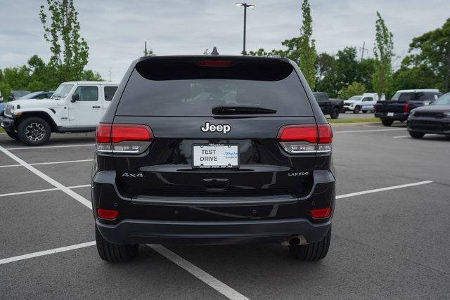 Vehicle image 10 of 37