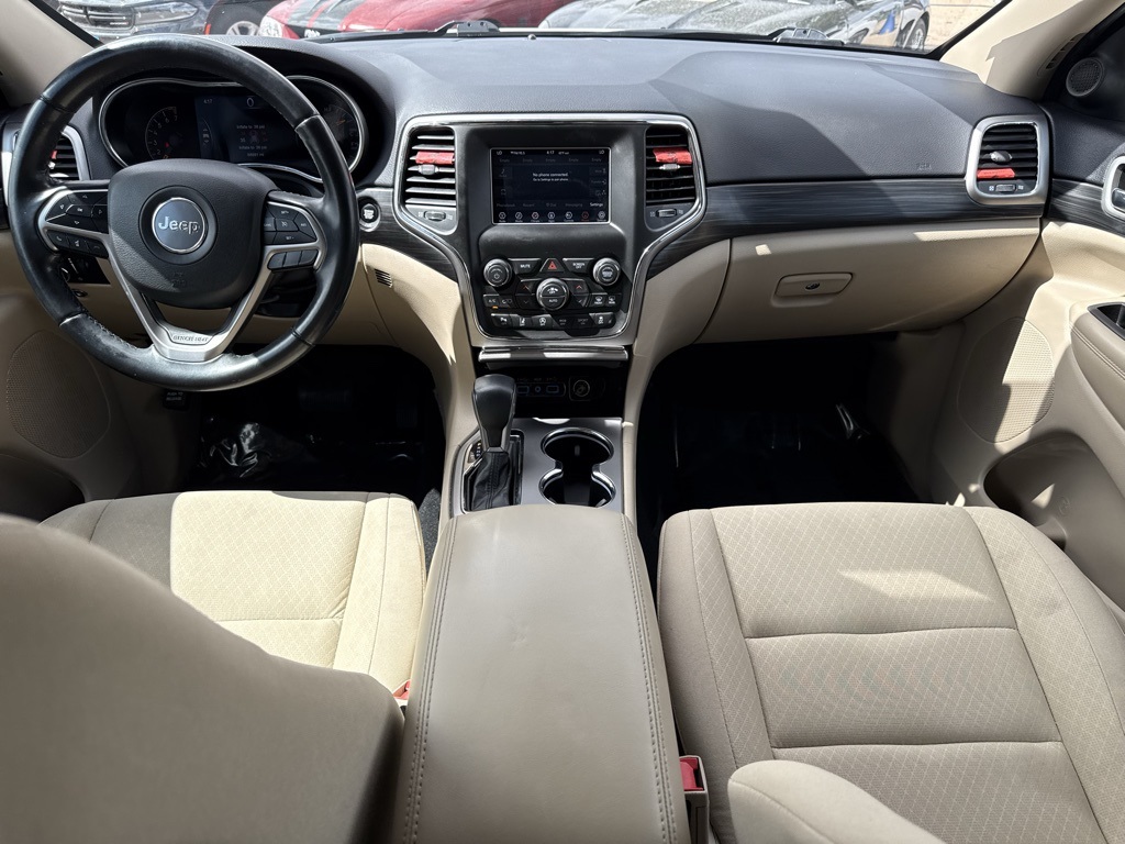 Vehicle image 17 of 28