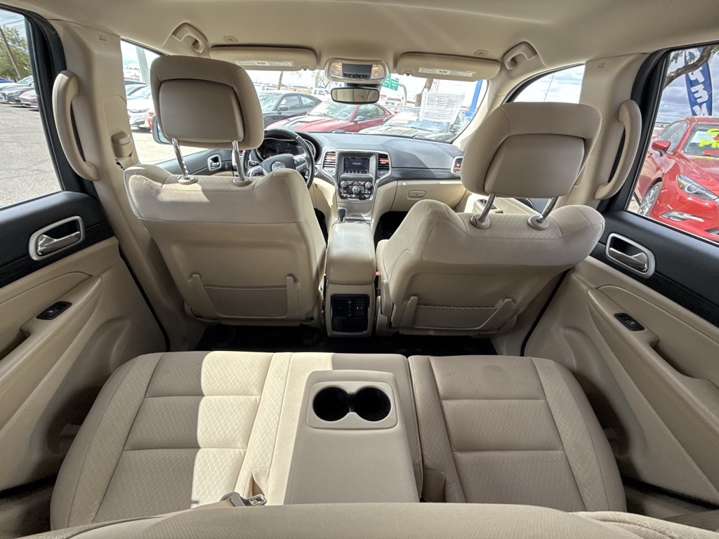 Vehicle image 27 of 28