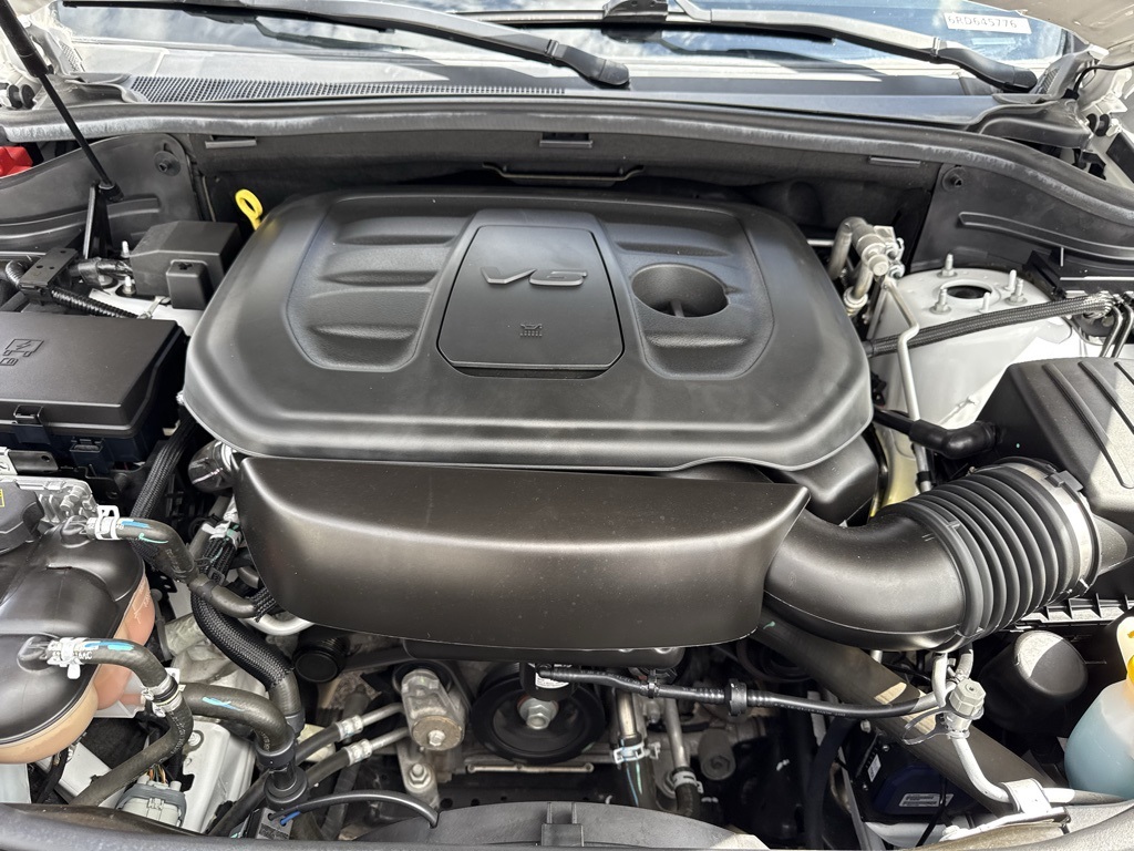Vehicle image 8 of 28
