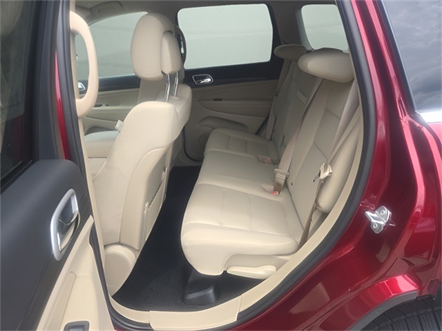 Vehicle image 15 of 25