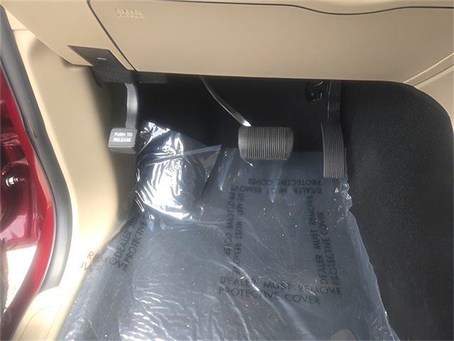 Vehicle image 14 of 25