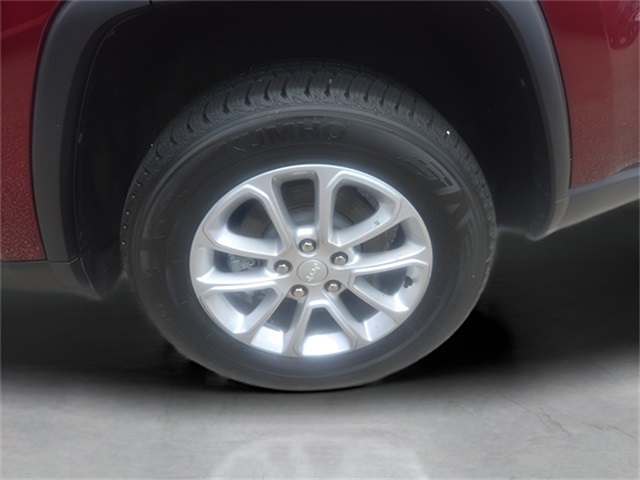 Vehicle image 11 of 25