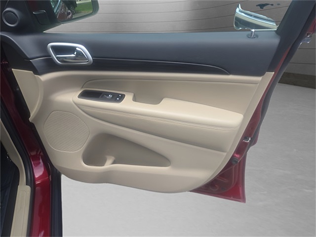 Vehicle image 22 of 25