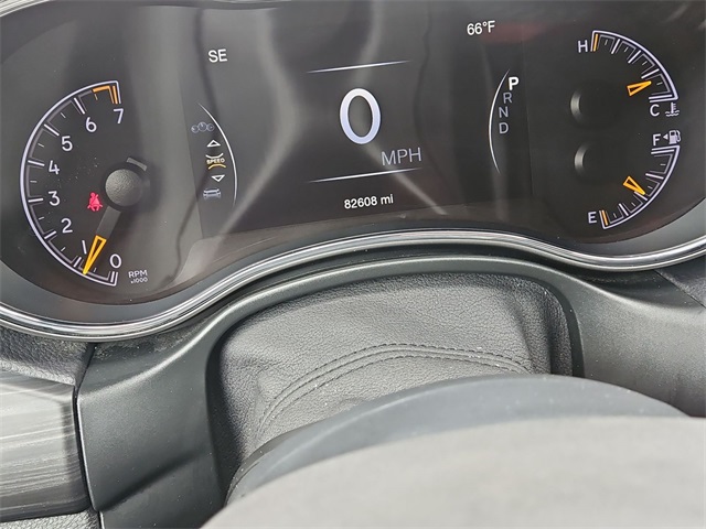 Vehicle image 16 of 23