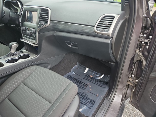 Vehicle image 20 of 23