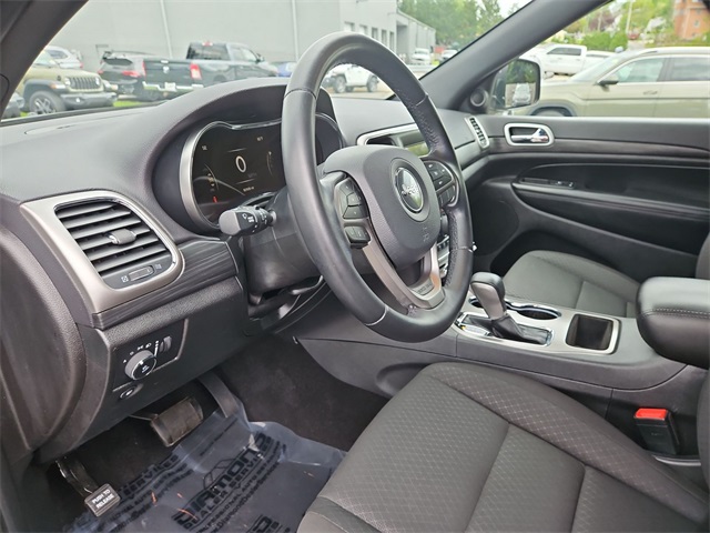 Vehicle image 11 of 23