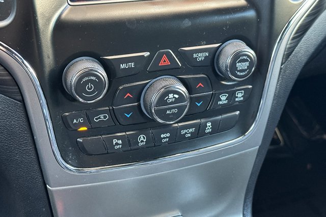 Vehicle image 24 of 37