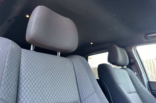 Vehicle image 20 of 37