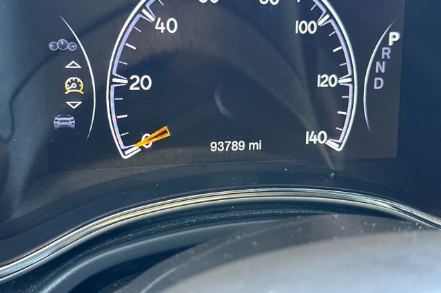 Vehicle image 31 of 37