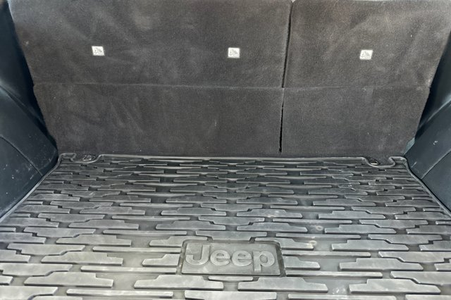 Vehicle image 18 of 37