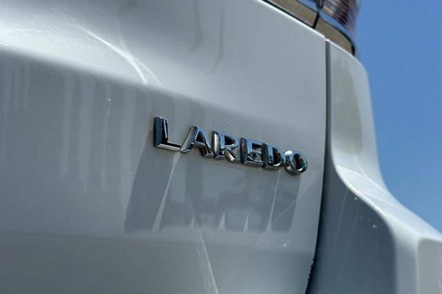 Vehicle image 34 of 37
