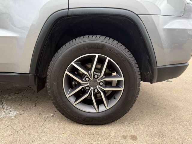 Vehicle image 52 of 56
