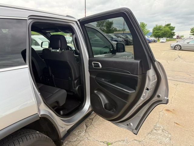 Vehicle image 22 of 56