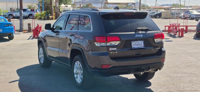 Vehicle image 8 of 17