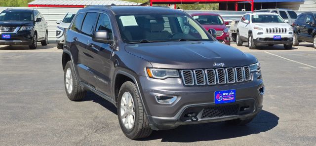 Vehicle image 4 of 17