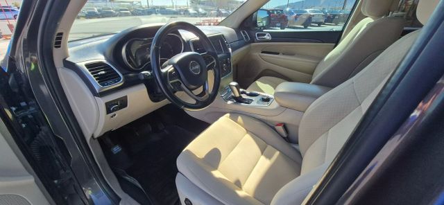 Vehicle image 10 of 17