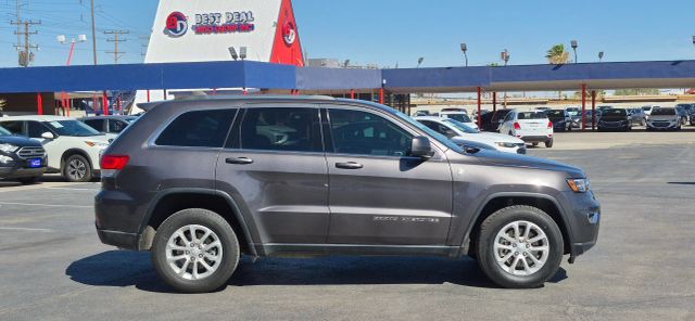 Vehicle image 5 of 17