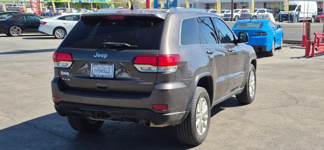 Vehicle image 6 of 17