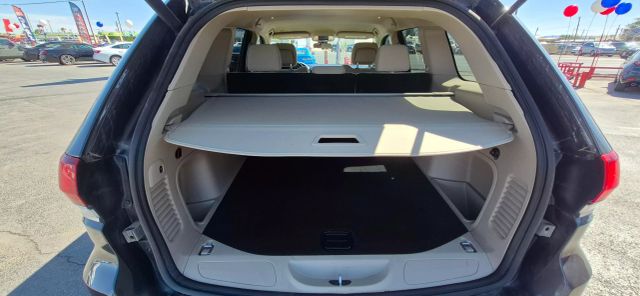 Vehicle image 15 of 17