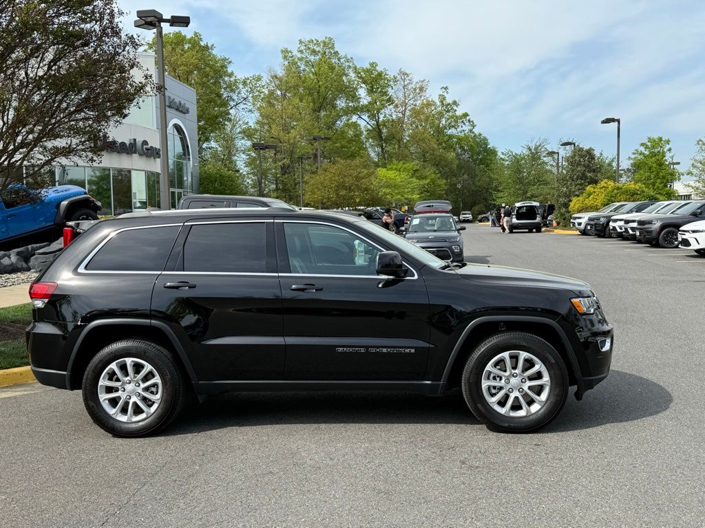 Vehicle image 6 of 32