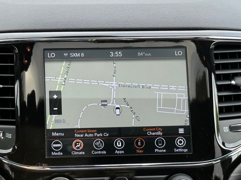 Vehicle image 15 of 32