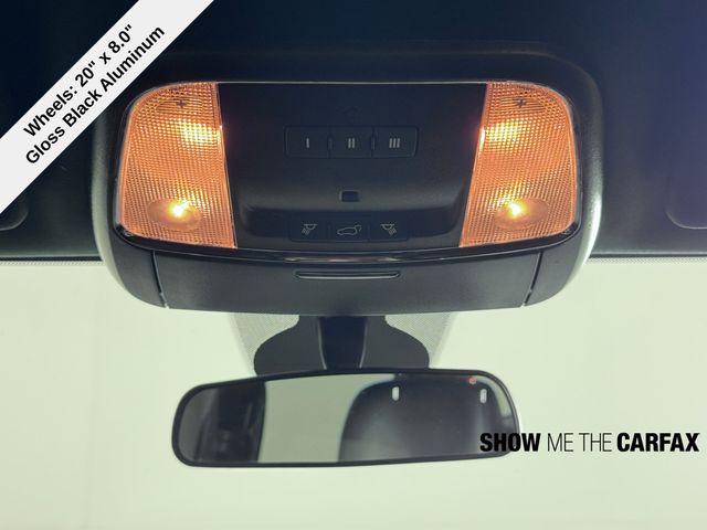 Vehicle image 27 of 40