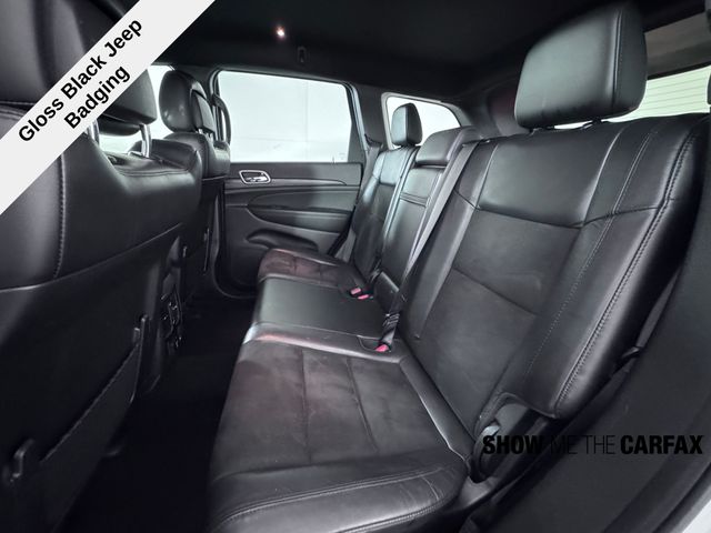 Vehicle image 16 of 40