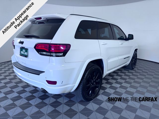 Vehicle image 6 of 40