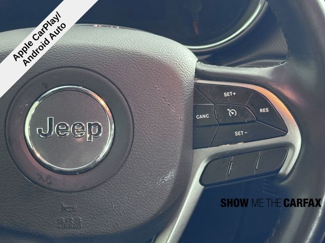 Vehicle image 23 of 40