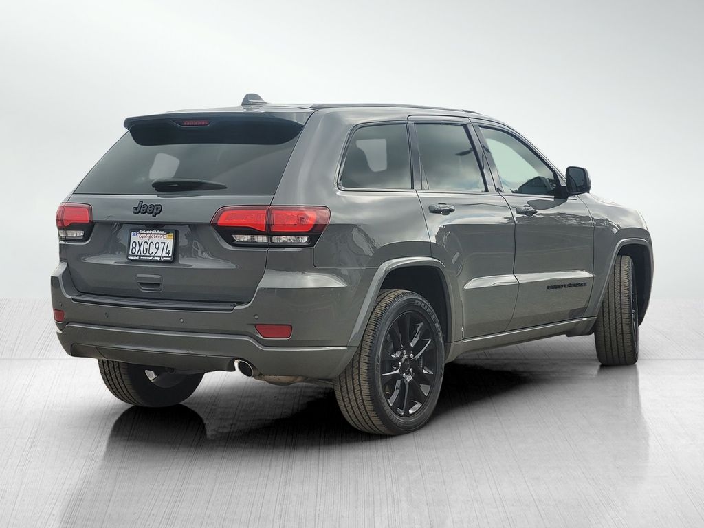 Vehicle image 5 of 25
