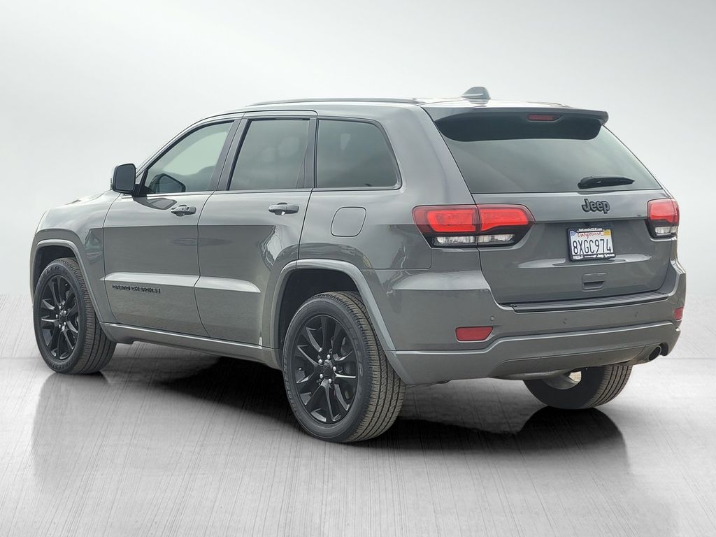 Vehicle image 7 of 25