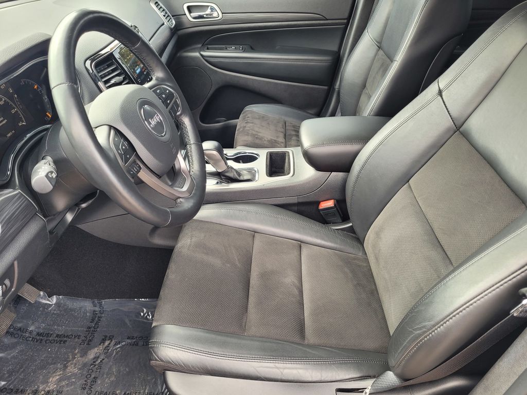 Vehicle image 15 of 25