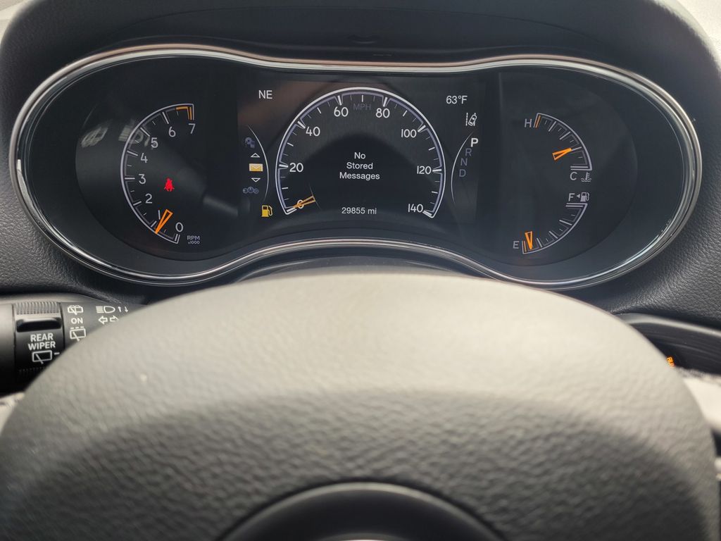 Vehicle image 24 of 25