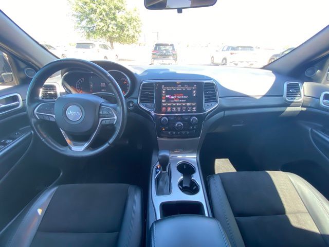 Vehicle image 13 of 21