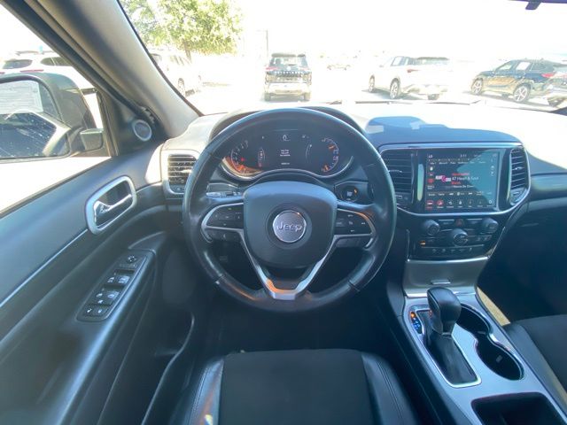 Vehicle image 14 of 21