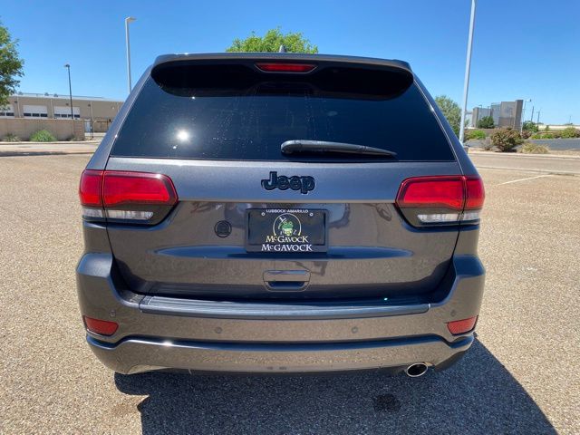 Vehicle image 5 of 21