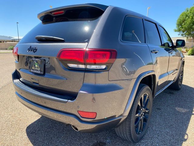 Vehicle image 4 of 21