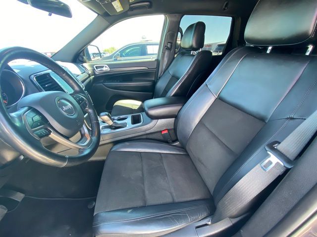 Vehicle image 11 of 21